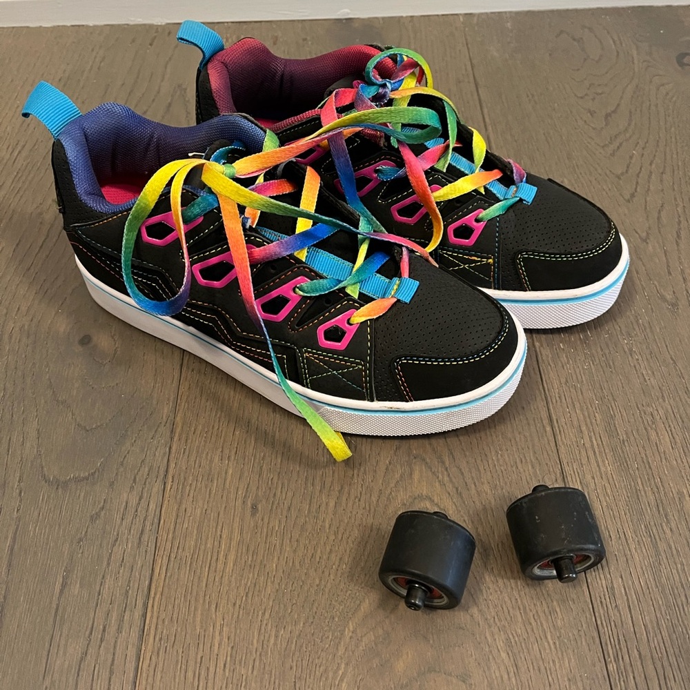 Heeley’s girls shoes on wheels sz 5Y brand new in box